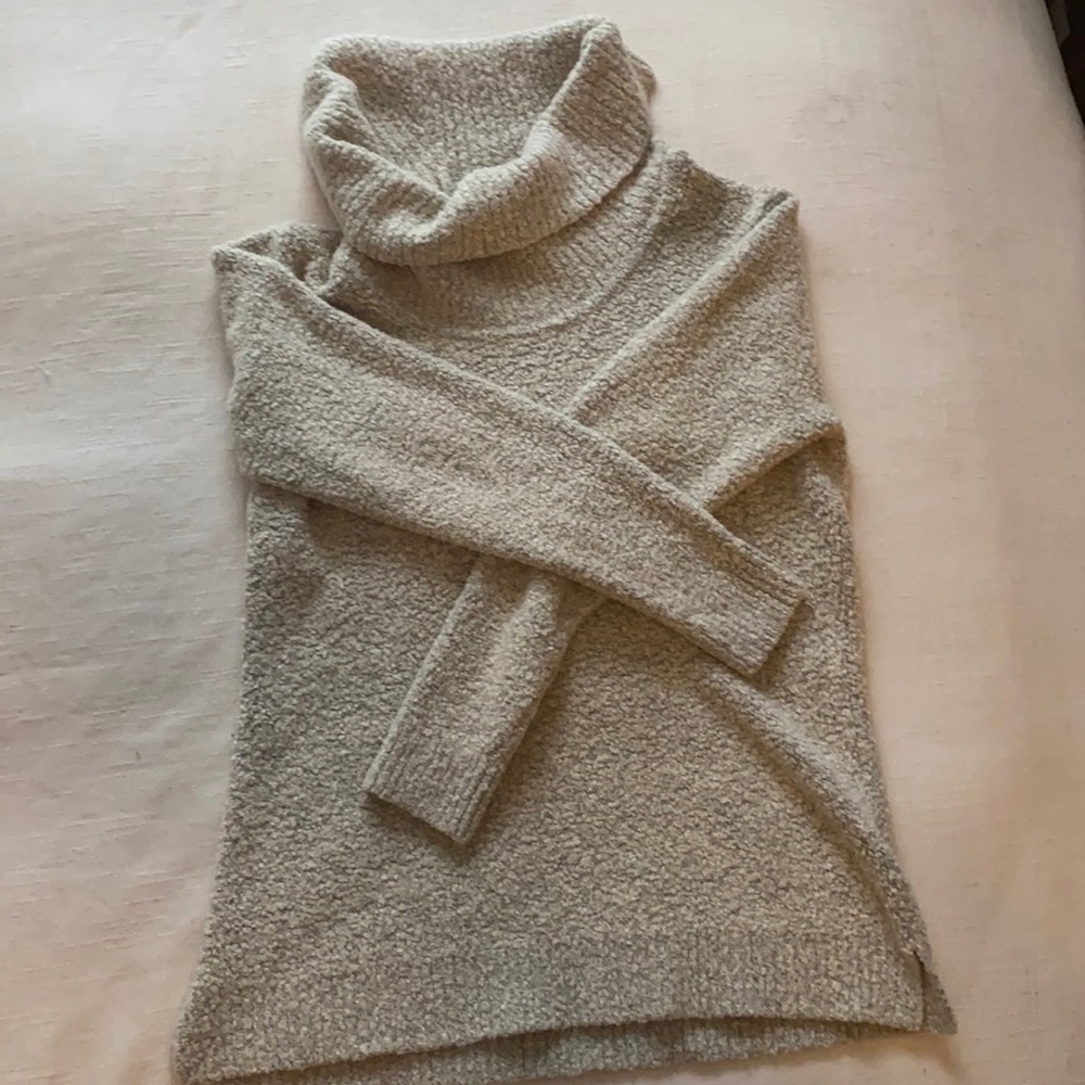CK turtle neck. Size medium.